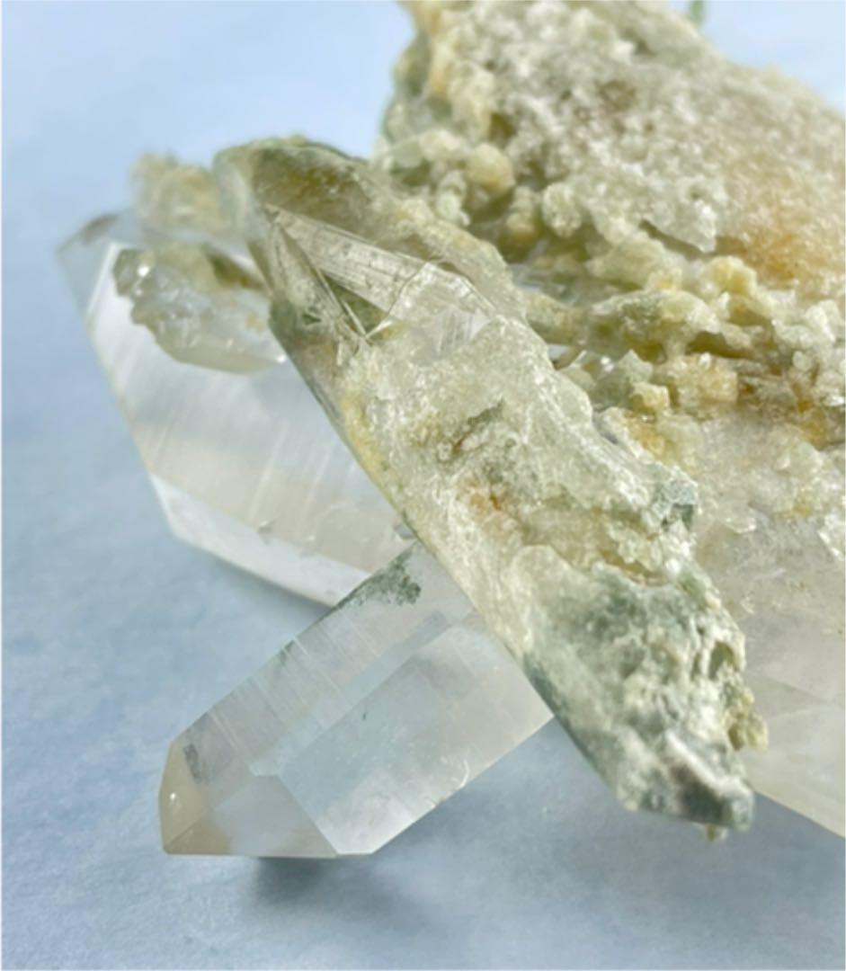 マニハール産ヒマラヤ水晶原石