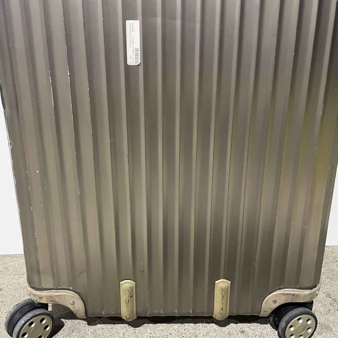 リモワ　大型シルバーキャリーケース