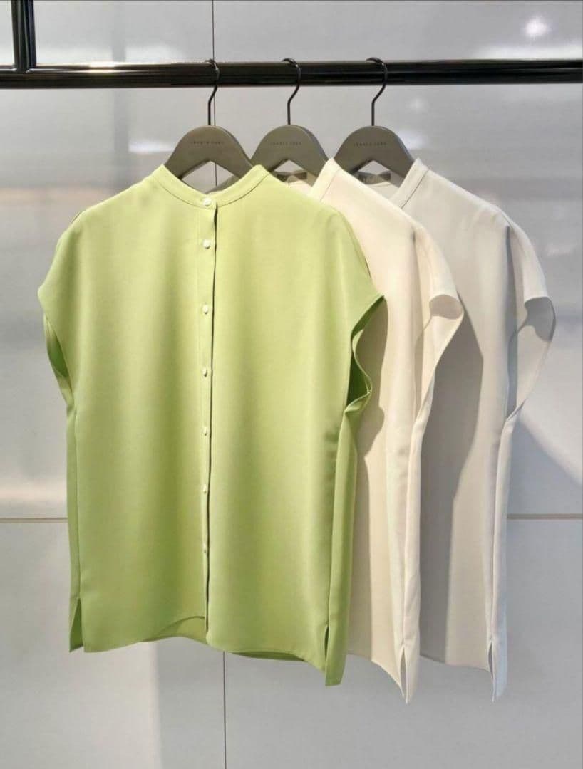 theory luxe ブラウス（タグ付新品未使用）