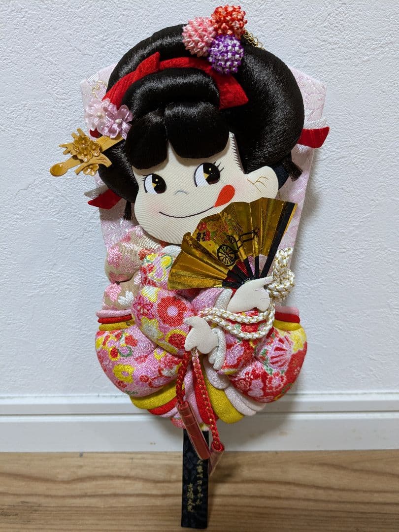 ペコちゃん　羽子板　10号　飾台付