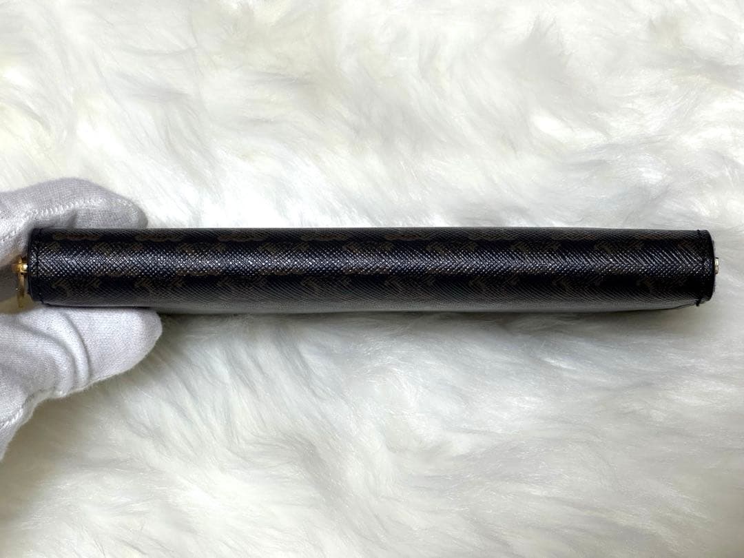 CELINE 長財布　ラウンドジップ　トリオンフ　最終値下げ　早い者勝ち