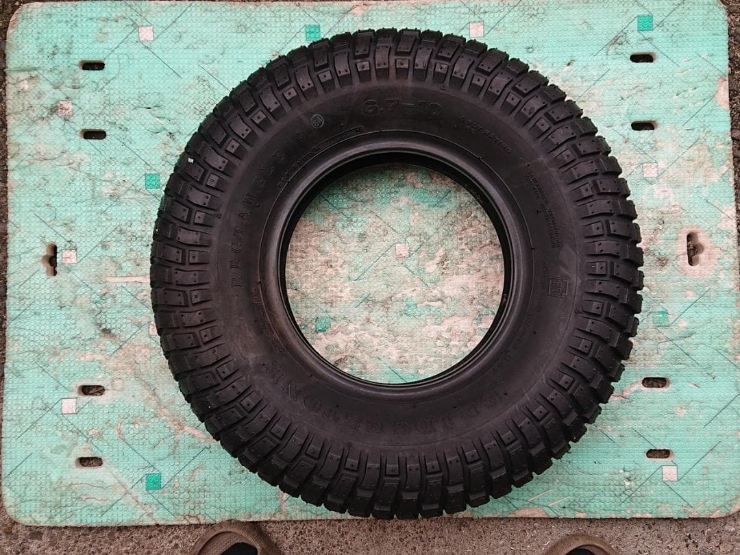 ブリヂストン製 6.7-10 タイヤ 未使用 「レクタングル」になります。