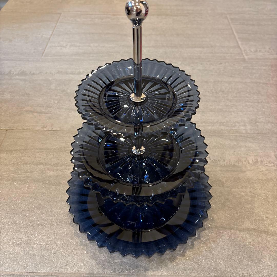 Baccarat ダークブルー 3段ケーキスタンド