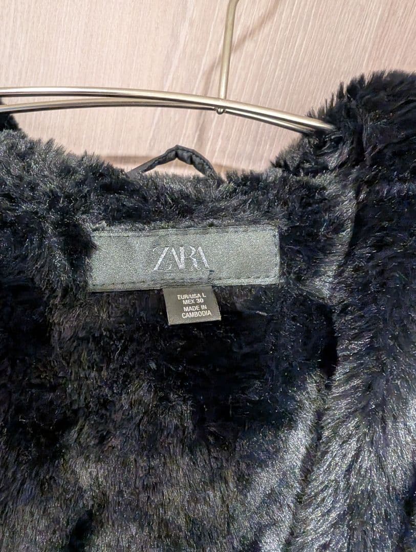 ZARA　スリムフィットショートアノラック　ダウン風ジャケット