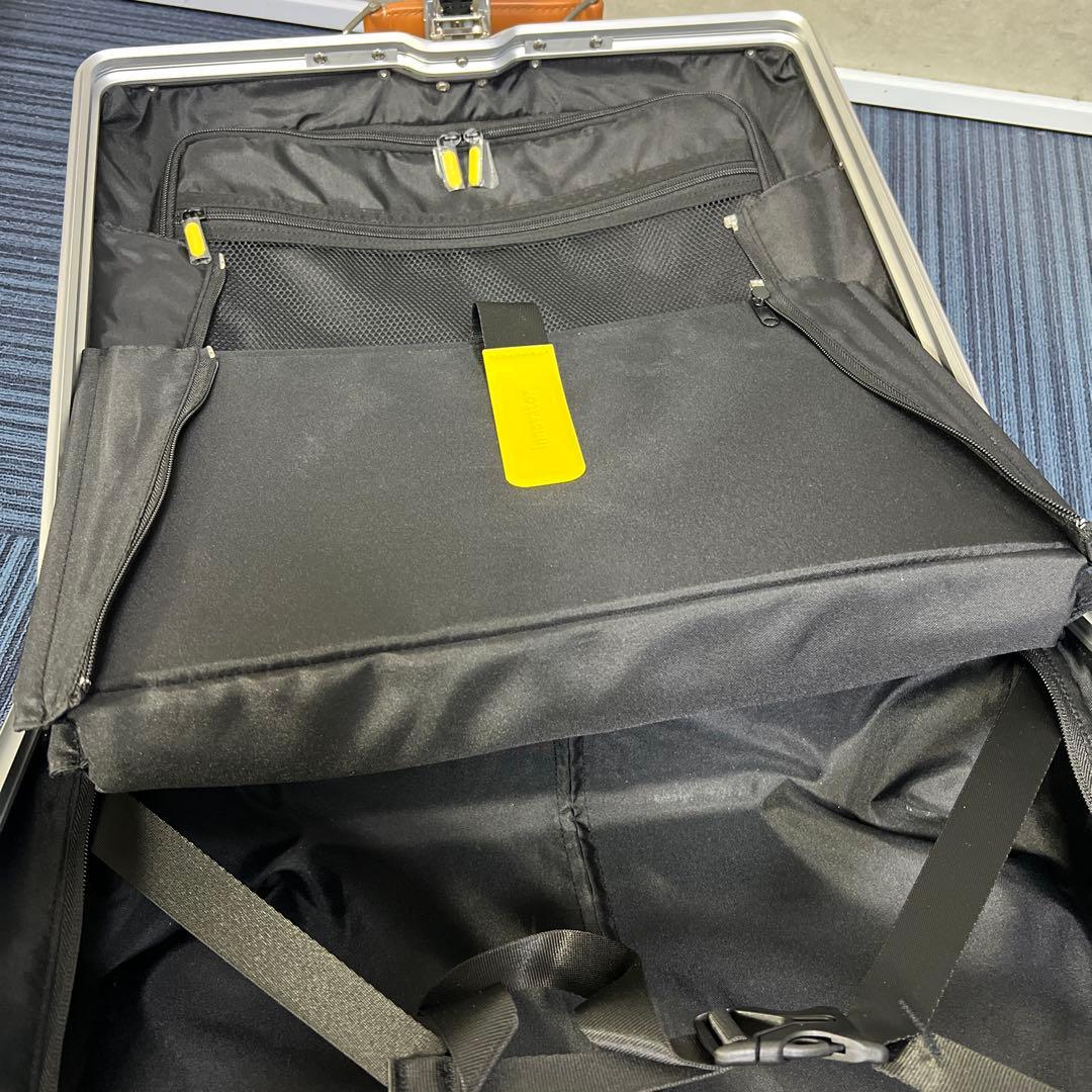 イノベーター　42L アルミニウム キャリーケース 美品