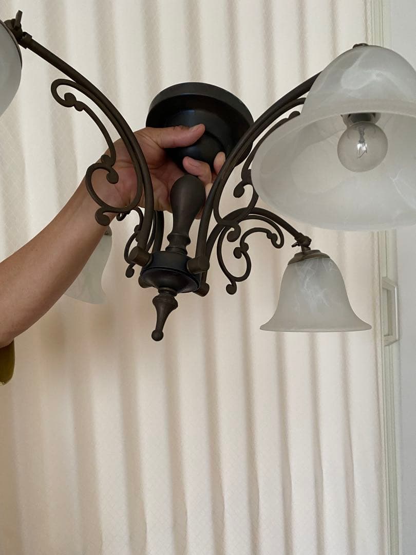 クラシックデザイン 4灯シーリングライト