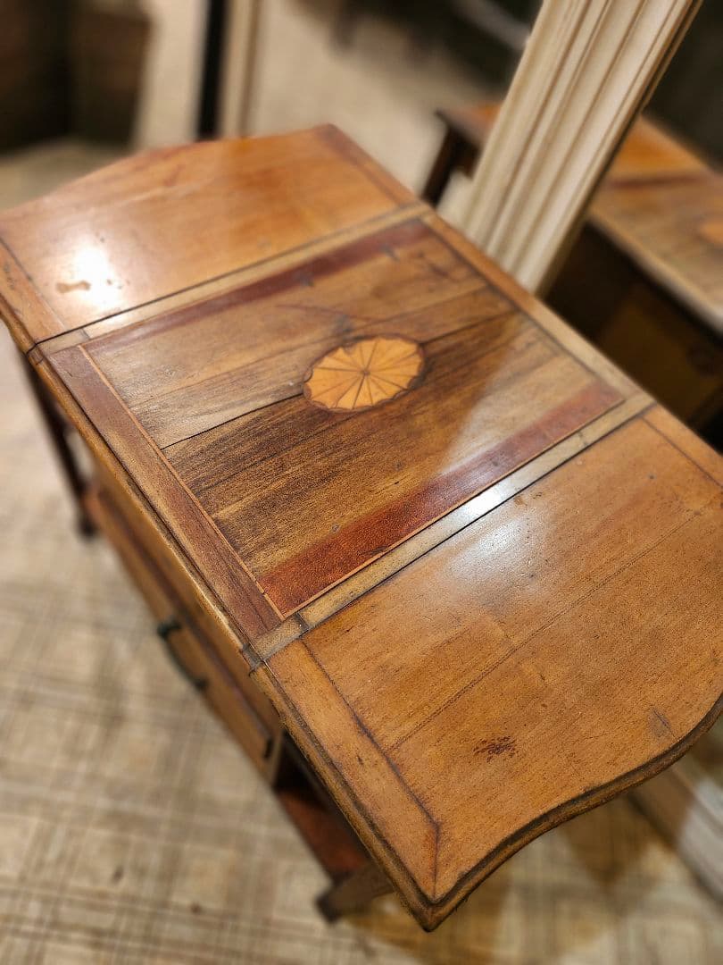 トールペイントとインレイ 古びた小机 座卓 サイドテーブル 棚 家具 引出し