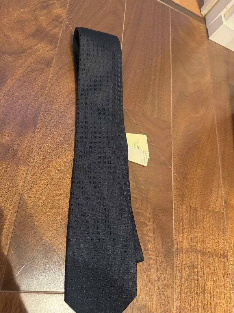 エルメス　黒　ネクタイ