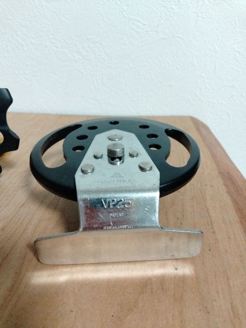 VP25 チヌリール　フジリール