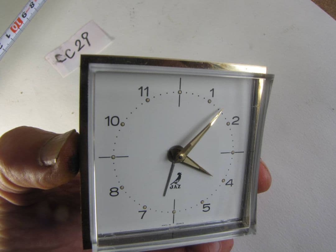 【cc29】JAZ 置時計 シンプルデザイン ゼンマイ式時計　未使用