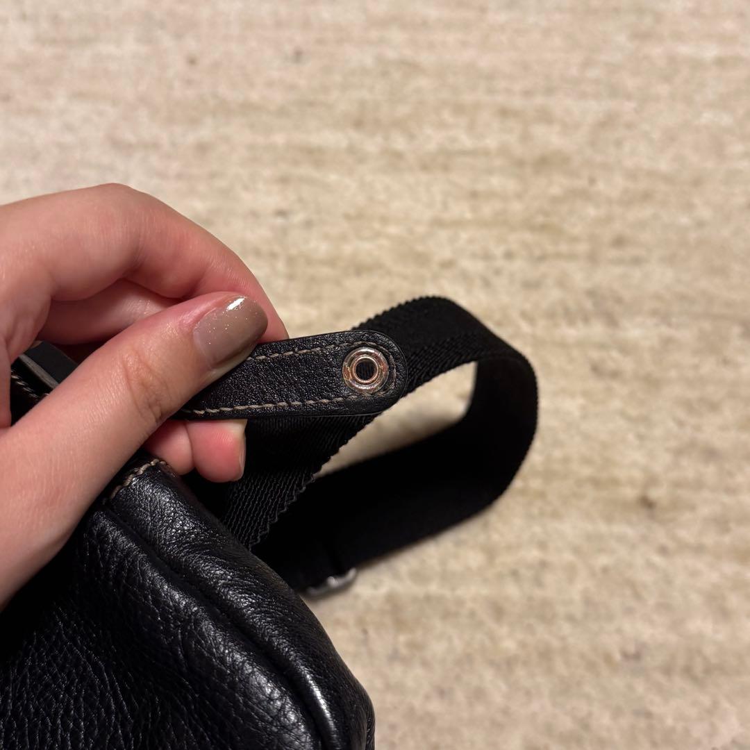 GUCCI ボディバッグ レザー 革 バッグ