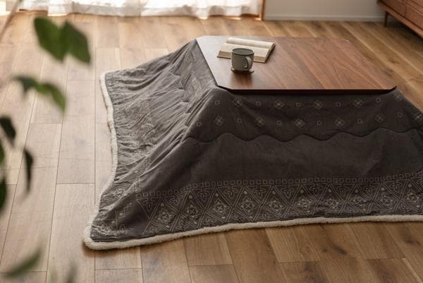 おしゃれ ふかふか かわいい 暖かい 正方形 こたつ布団 バンダナ柄