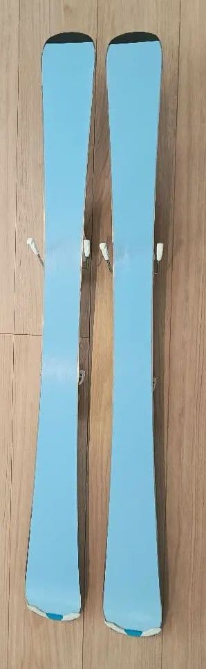 ま*る様 キッズスキー4点セット スキー板、ビンディング、ストック、スキー靴　1