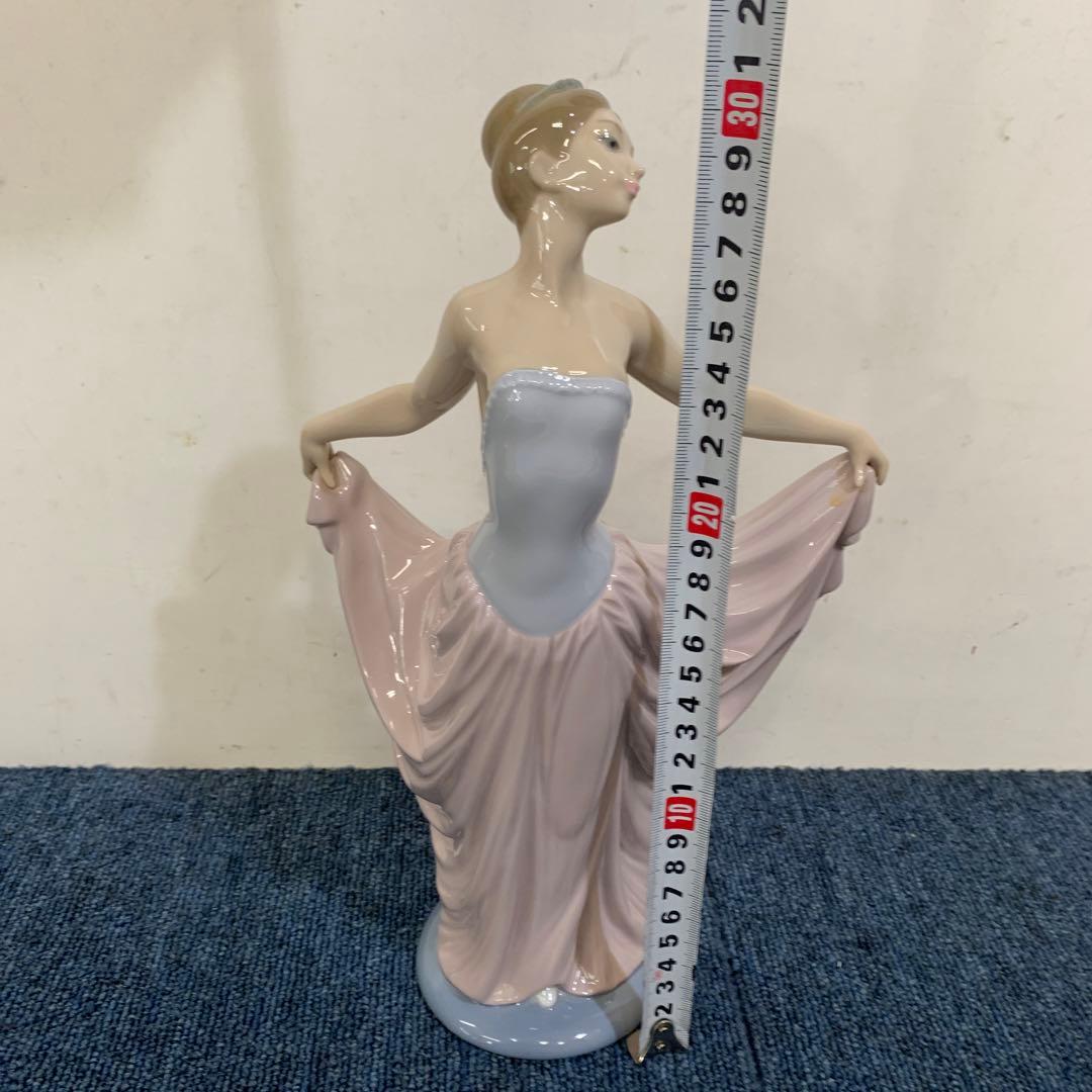 LLADRO リヤドロ フィギュリン 踊る少女