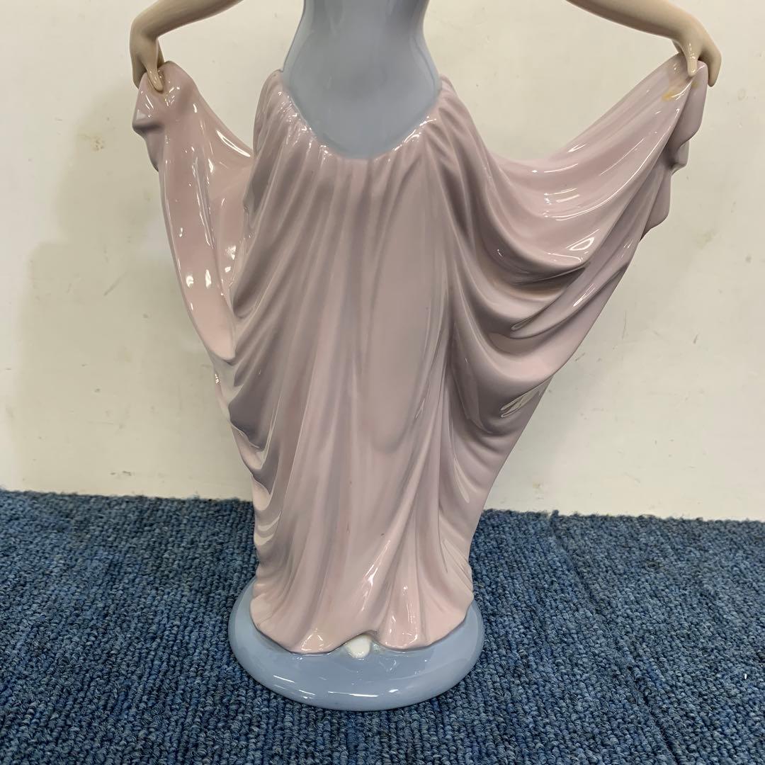 LLADRO リヤドロ フィギュリン 踊る少女