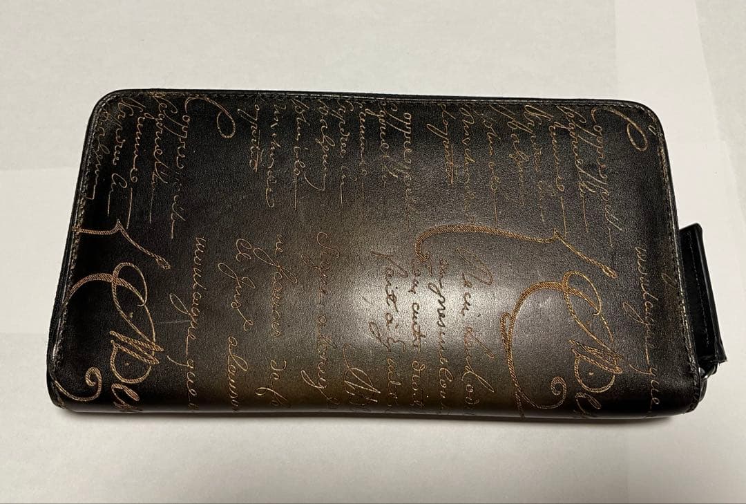 ベルルッティ イタウバ　カリグラフィー　ラウンドジップ 長財布