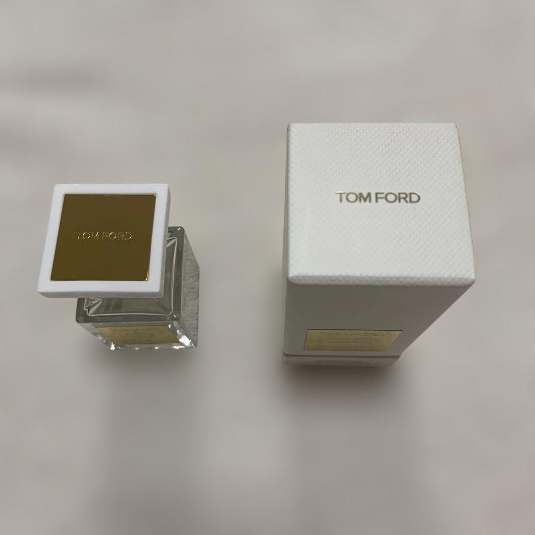 ✨TOM FORD WHITE SUEDE オードパルファム 30ml✨