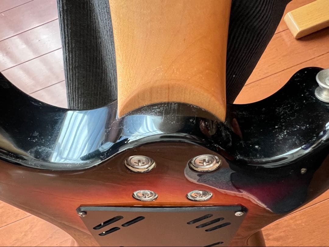 マリンライダー整備済コーラス付アンプ内蔵エレキギターミディアムスケール黒澤楽器