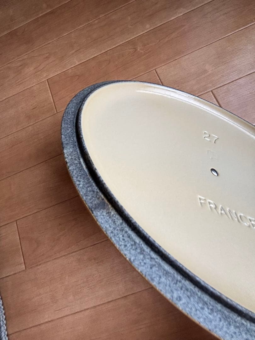 LE CREUSET 両手鍋 27cm オーバル 直接引取りの場合、お値引き可