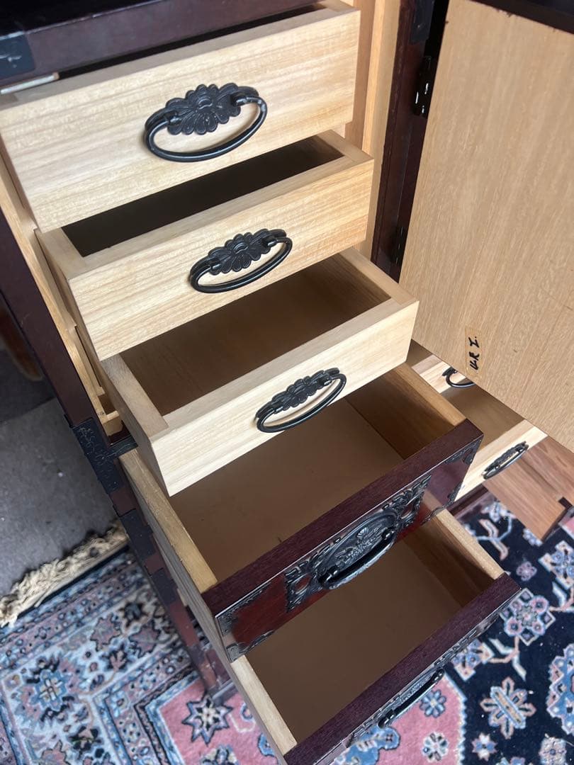 階段タンス　飾り棚 桐箪笥