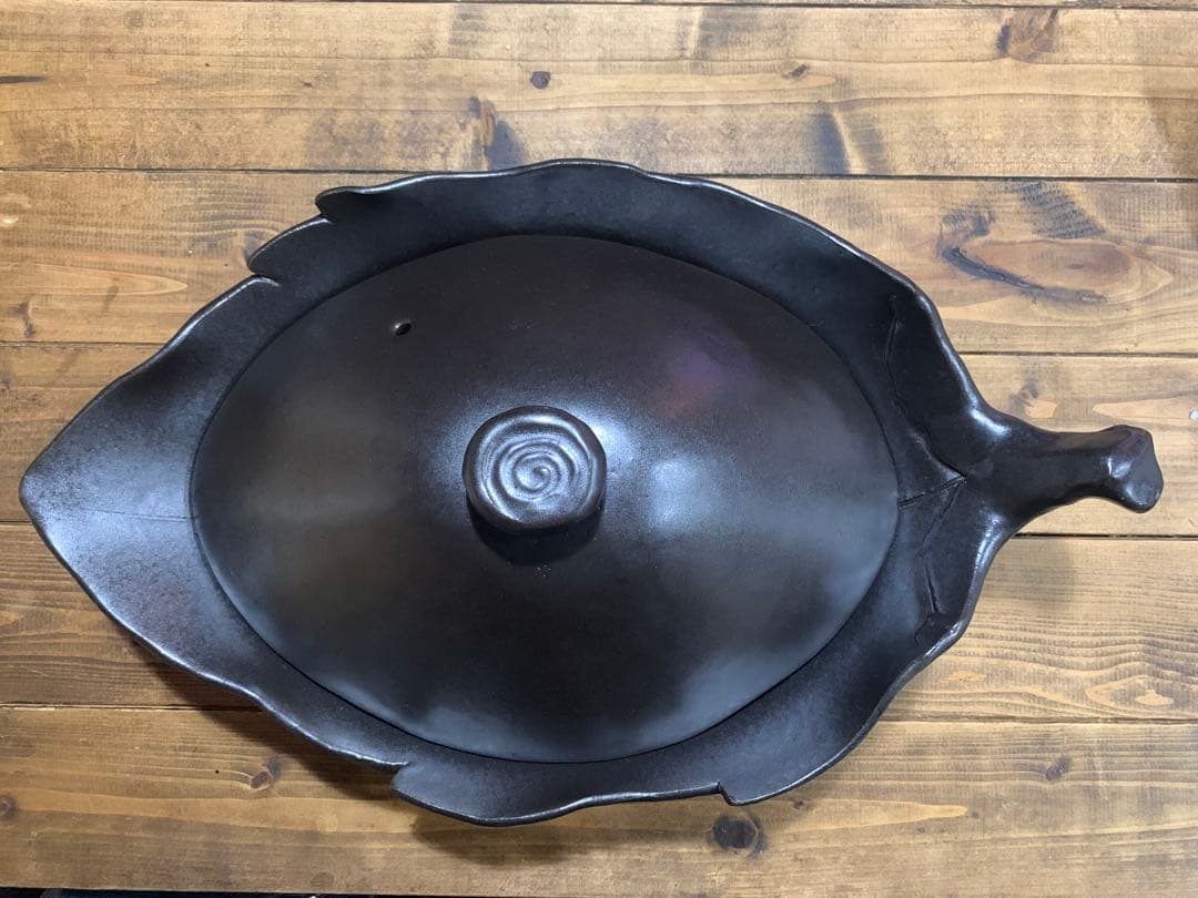 TSUNE 田中恒子　木の葉　土鍋　鍋　大皿