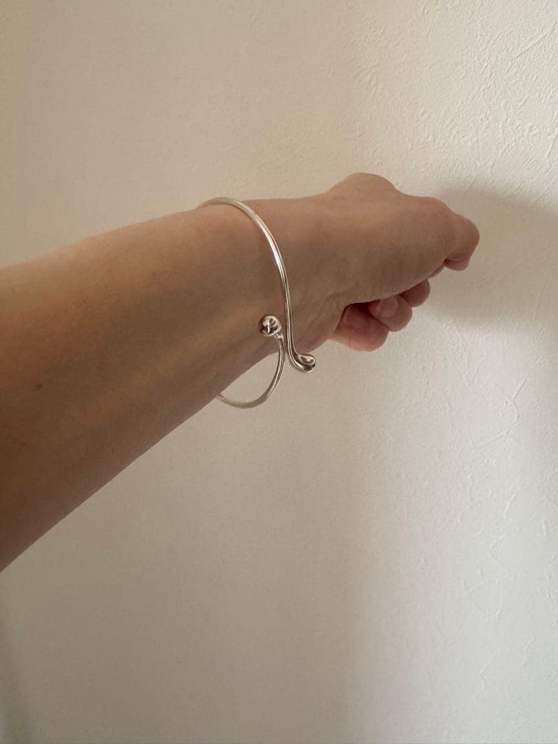 TIFFANY ティファニー エルサペレッティ ティアドロップ バングル