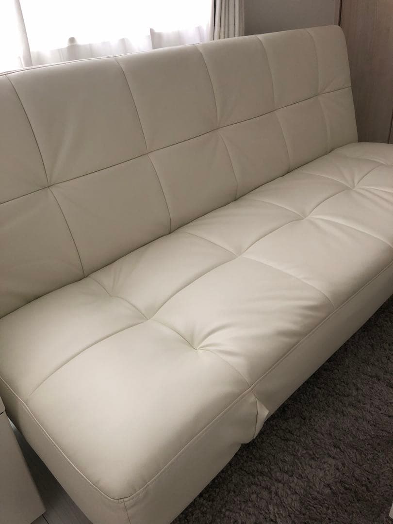 ホワイト合成皮革3人掛けソファ