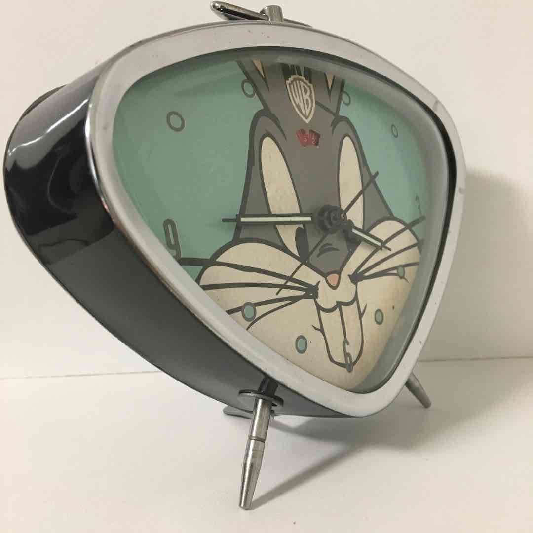 超希少　レトロ　バックスバニー　　　　　　　　　　　　　　目覚まし時計（手巻き）