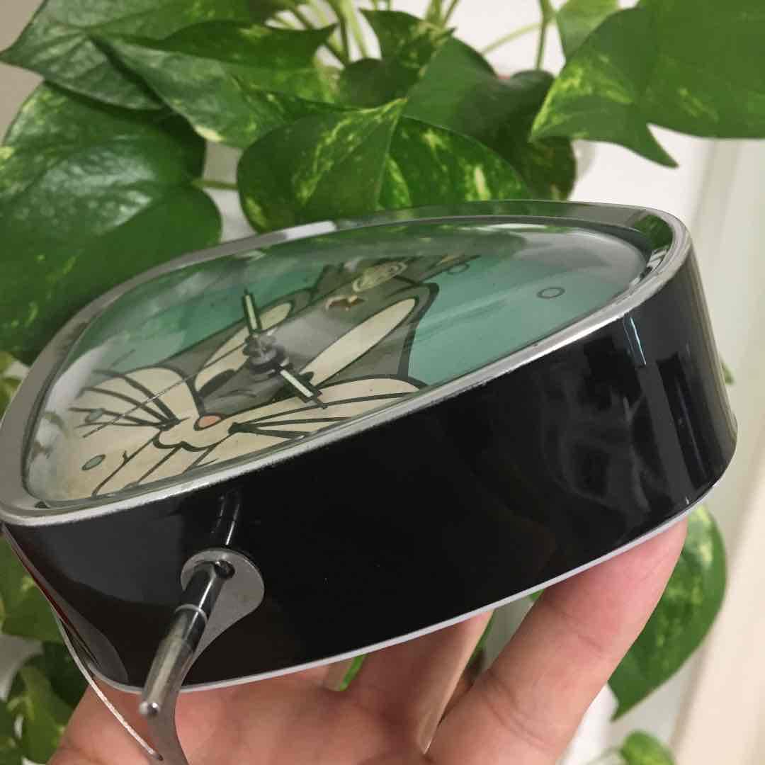 超希少　レトロ　バックスバニー　　　　　　　　　　　　　　目覚まし時計（手巻き）