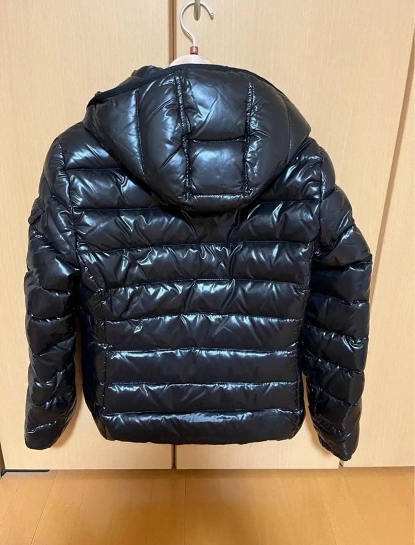 MONCLER モンクレール ダウンジャケット ブラック 光沢