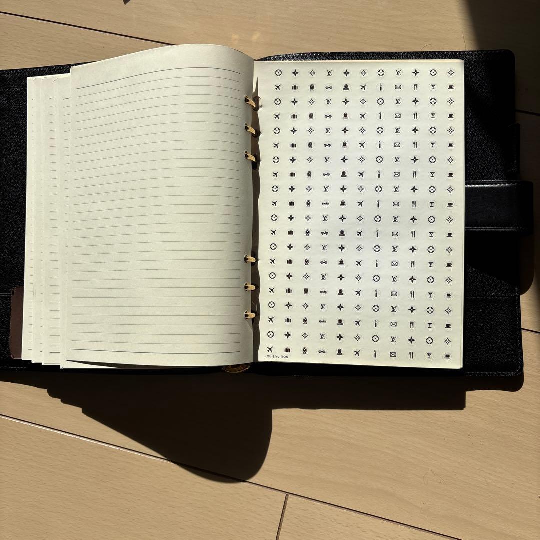 Louis Vuitton ブラック レザー ノート ノマド