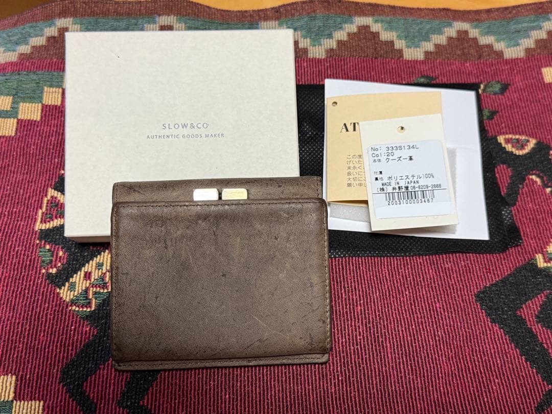 『最終値下げ』SLOW&CO 二つ折り財布 がま口　クーズー