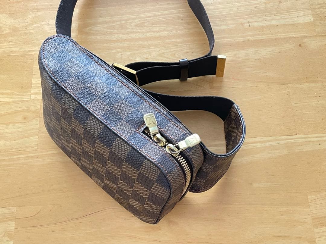 LOUIS VUITTON ダミエパターン ボディバッグ ブラウン