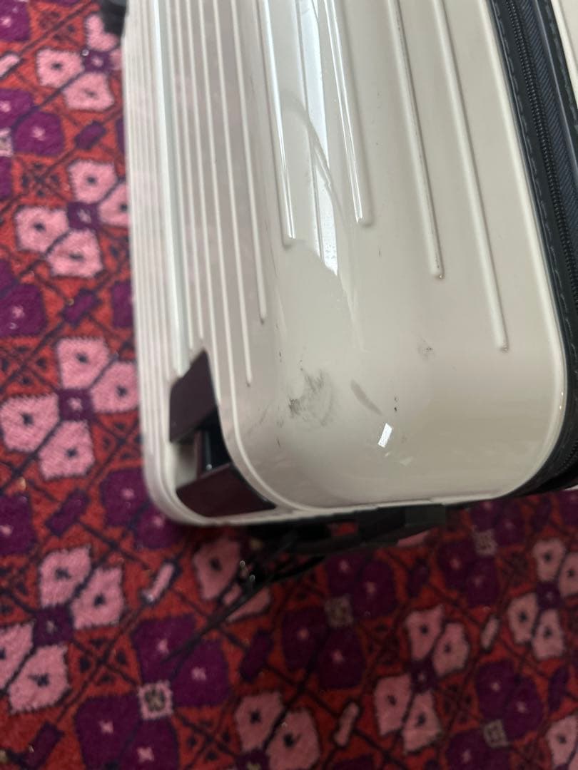 RIMOWA Essential Lite キャビン U人気カラー機内持ち込み可