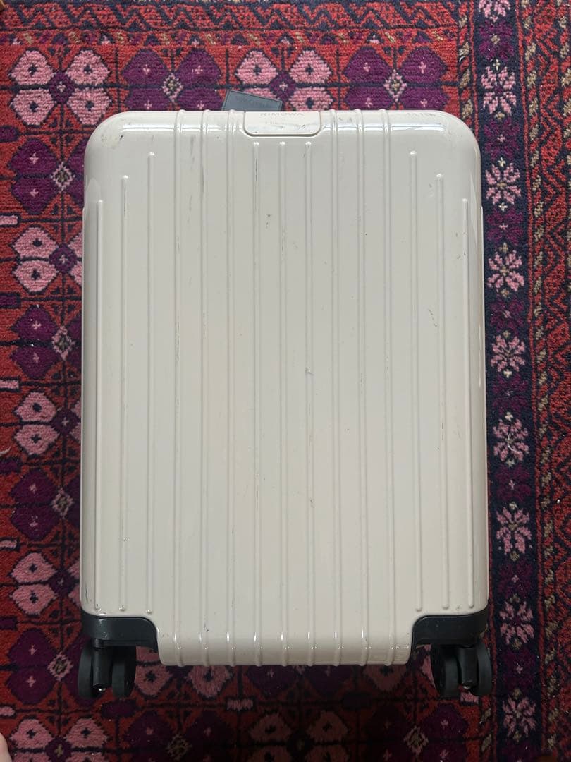 RIMOWA Essential Lite キャビン U人気カラー機内持ち込み可