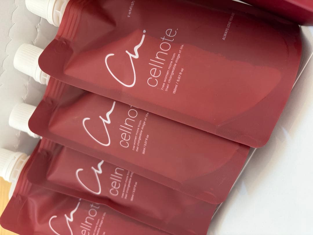 セルノート フェミッシュ プレミアム ホイップ　150mLx1 ・詰め替え用x4