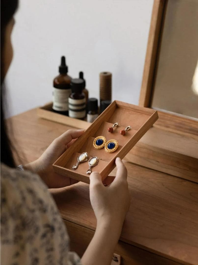 8点入れ クルミ材 アクセサリートレー ピアスケース 指輪ケース 銘木 仕分け