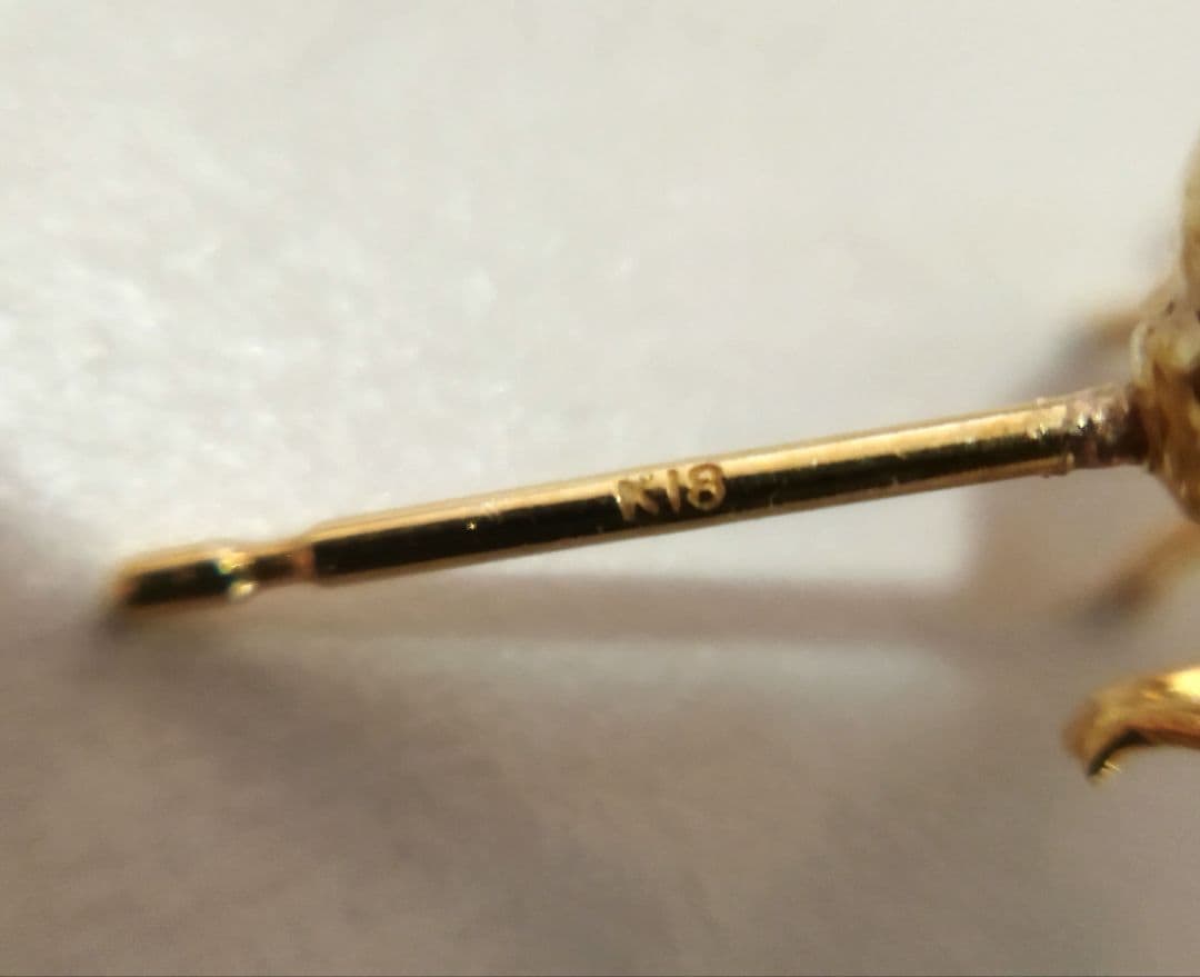 K18 蜘蛛デザインのピアス 約0.4g