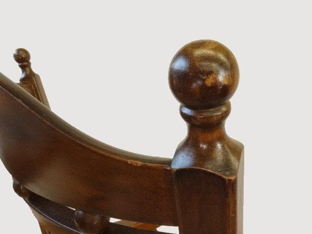 木製　ロッキングチェアー　彫刻入　再塗装済　ＵＳＥＤ