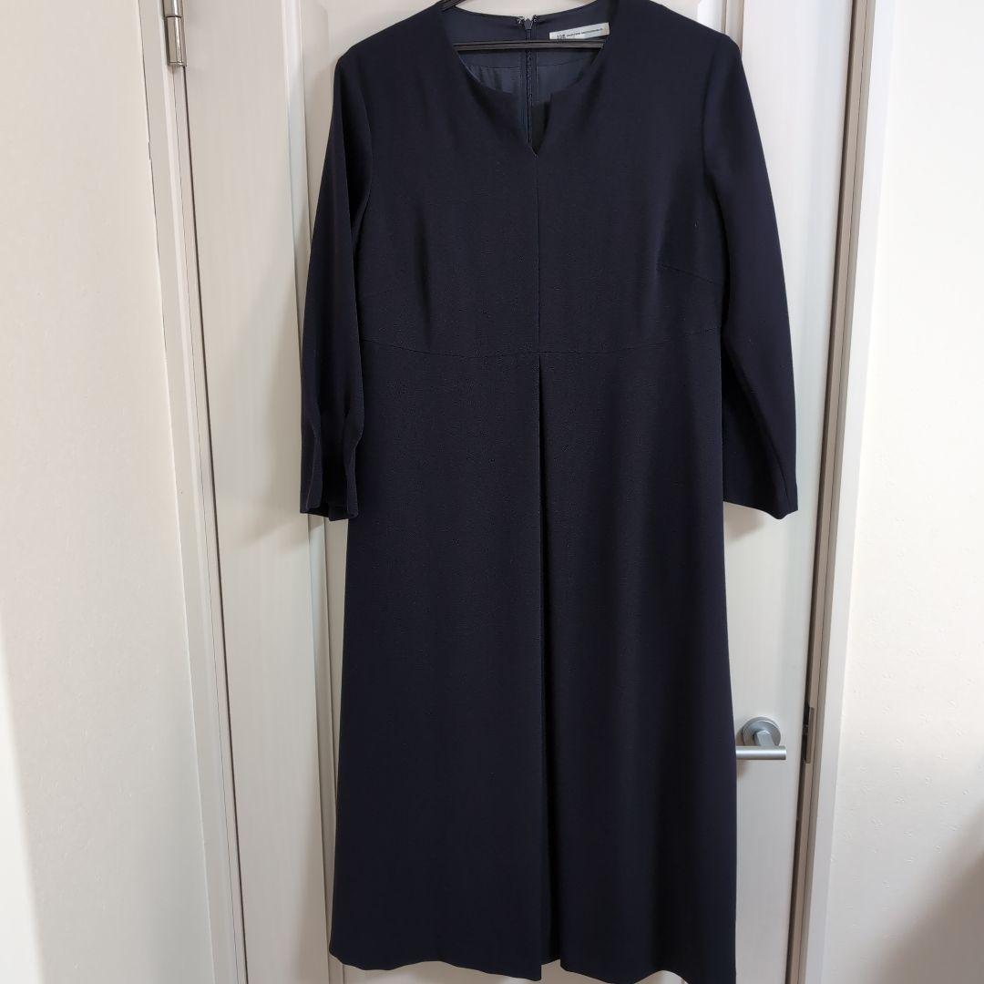 ２３区　ダークネイビー Vネック 長袖ワンピース