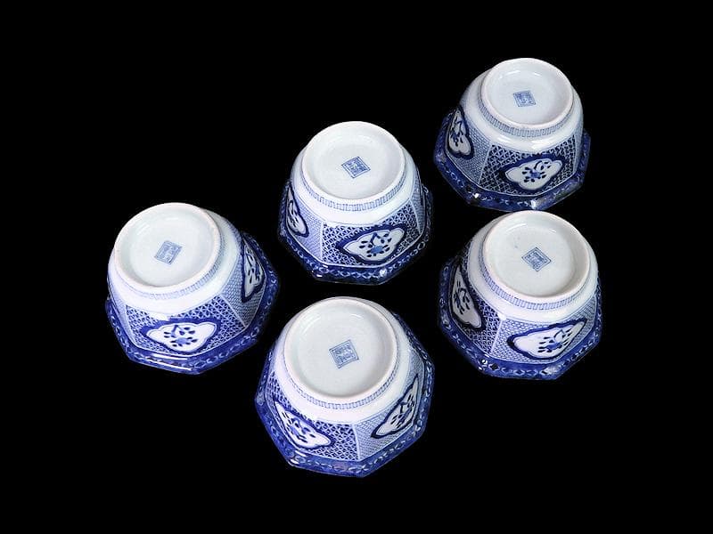 古伊万里　染付　毘沙門亀甲紋に花図　八角向付 ５客　A234AS-DBb