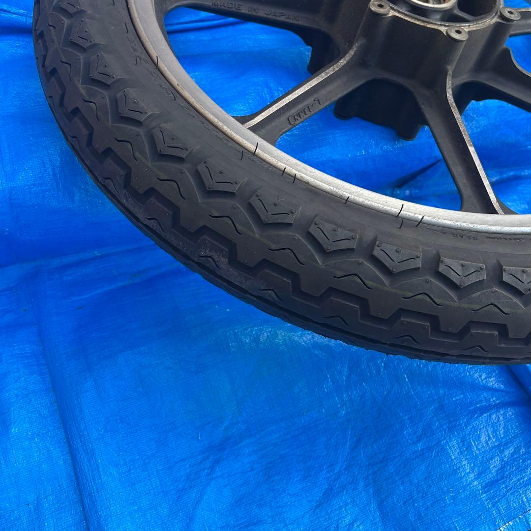 Kawasaki Z1000J タイヤ　フロントホイール