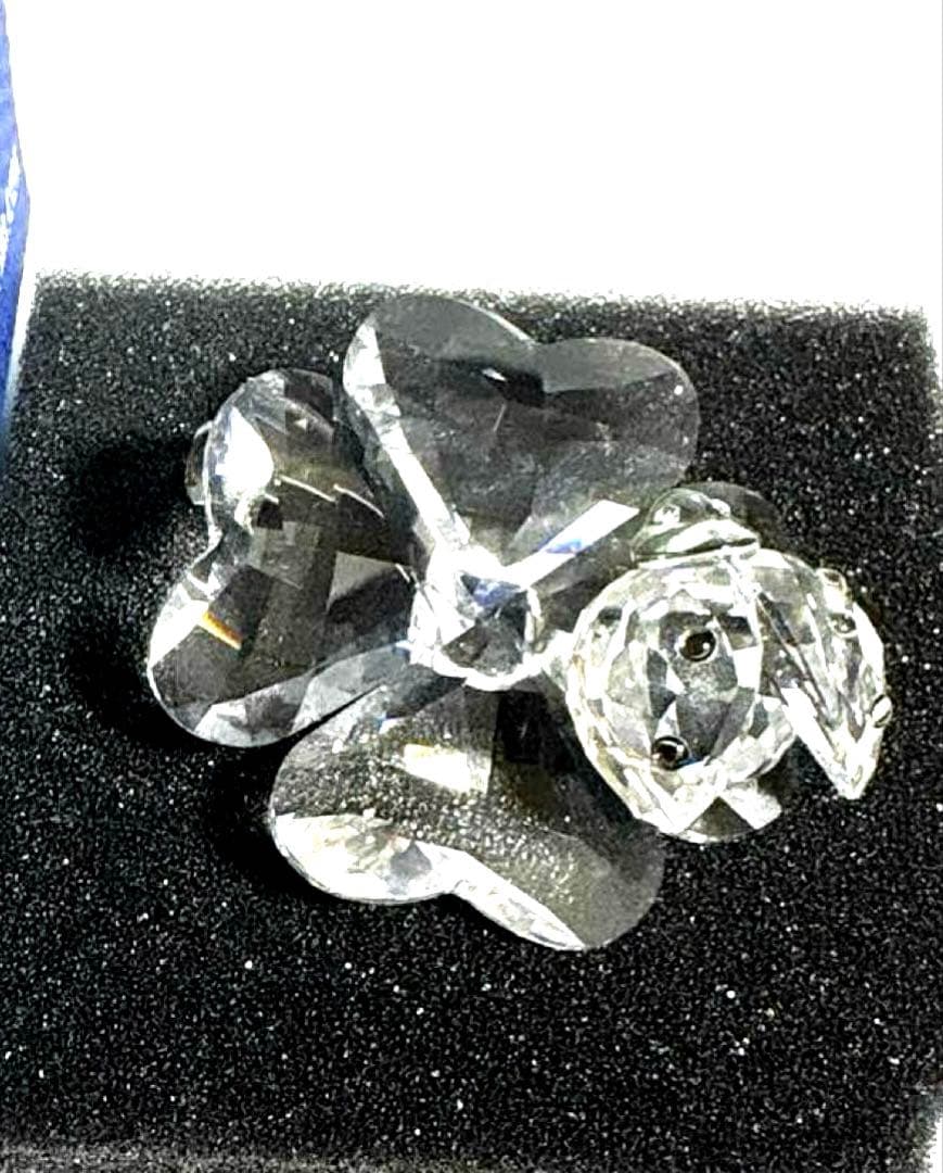 スワロフスキー てんとう虫と四つ葉のクローバー