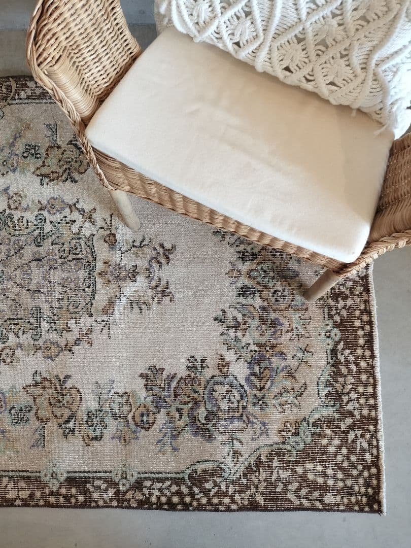 ベージュとブラウンにグレイッシュパープル　トルコラグ　石田ゆり子さんNo.719