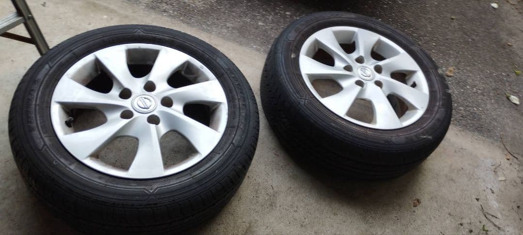 セレナ　ホイール