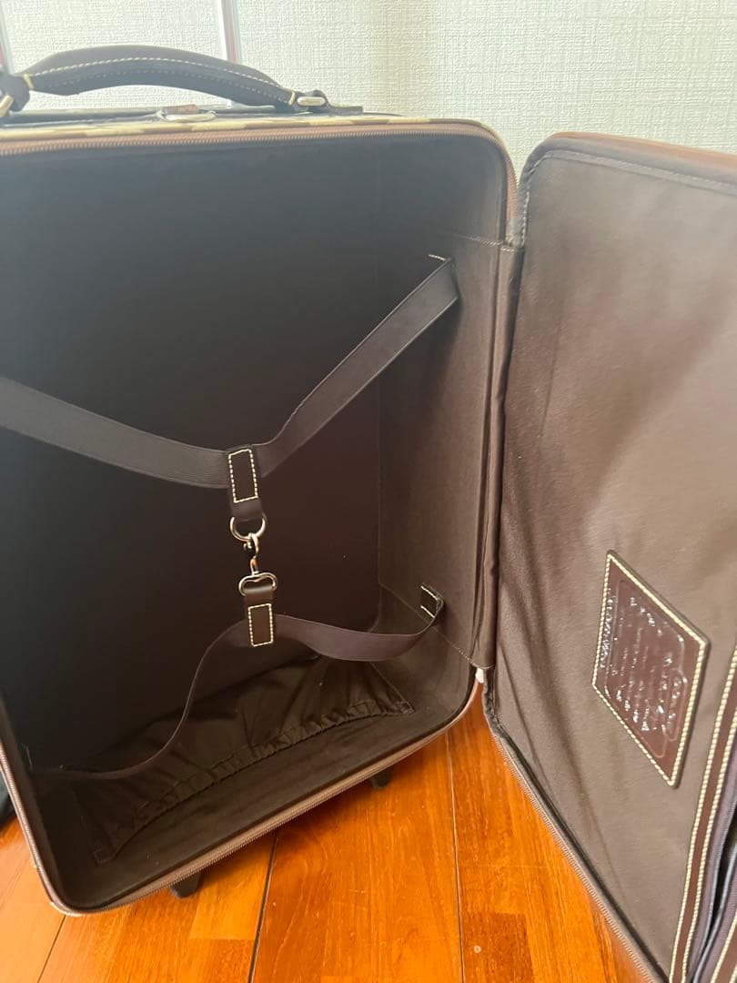 COACH 中型キャリーケース ロゴ　コーチ キャリーケース　スーツケース
