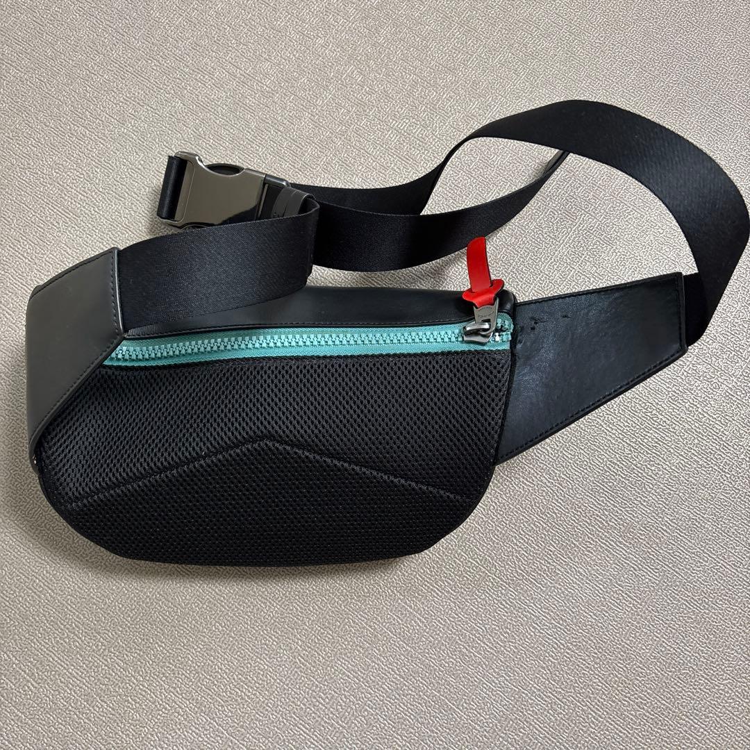 Coach ボディバッグ・ショルダーバッグ