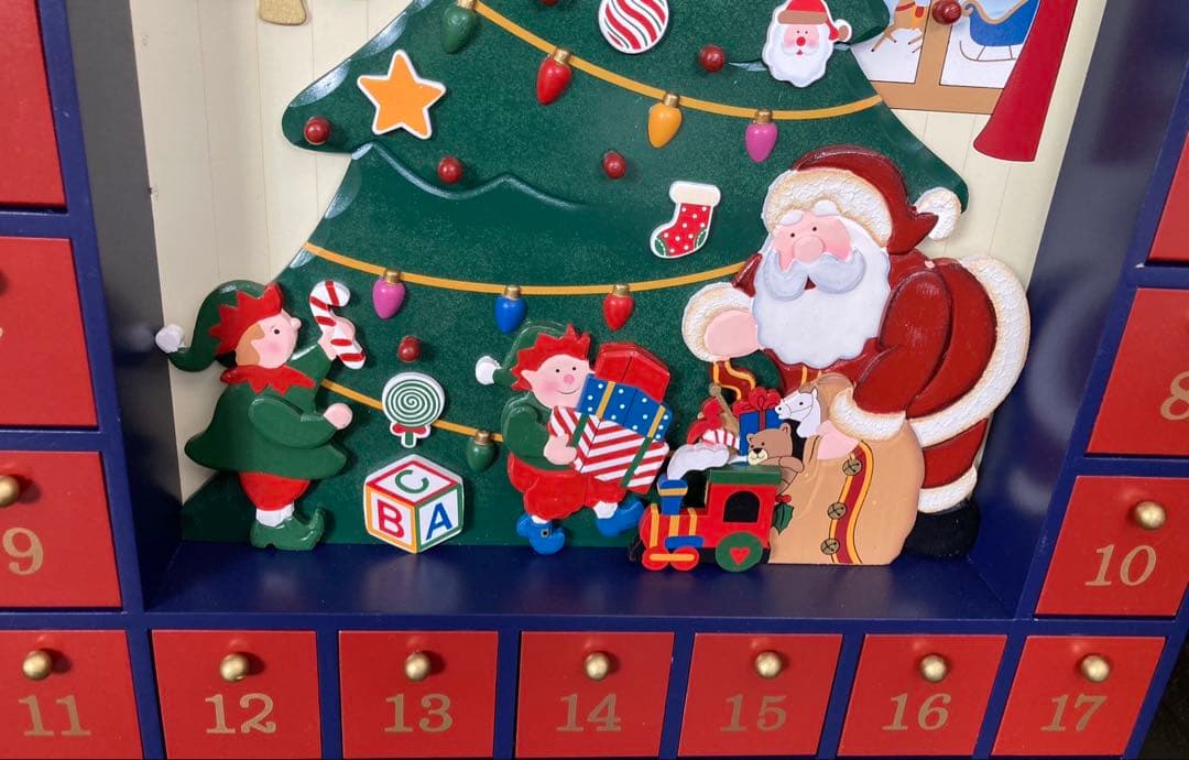 木製　アドベントカレンダー　ハウス型　オーナメント　24個