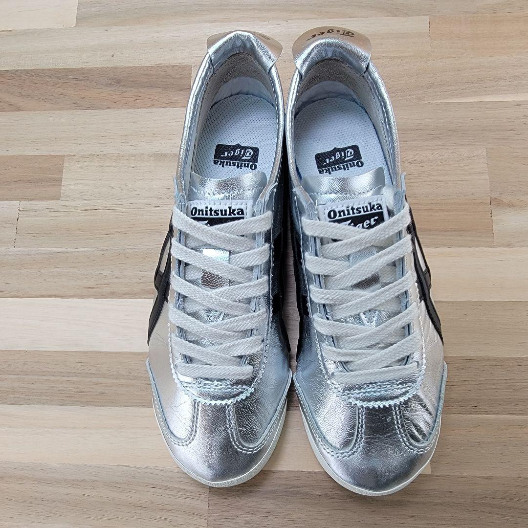 オニツカタイガー メキシコ66 シルバー/ブラック 23センチ