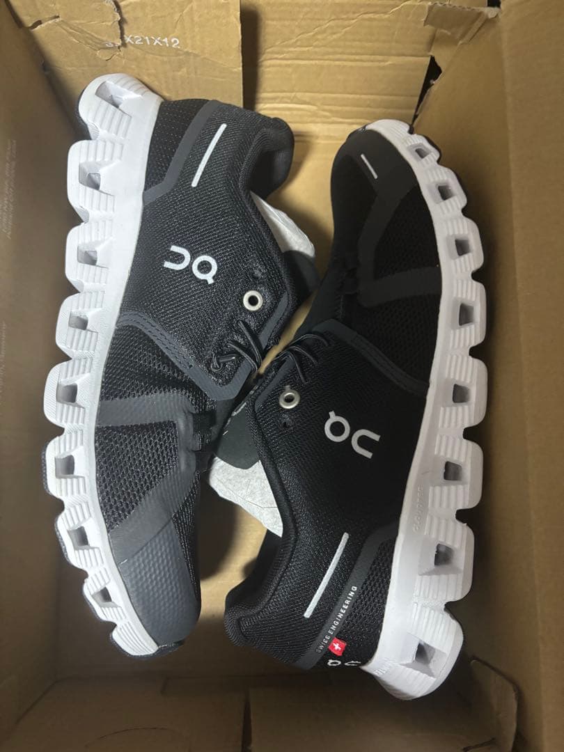 On Cloud 5 ブラック スニーカー　25cm